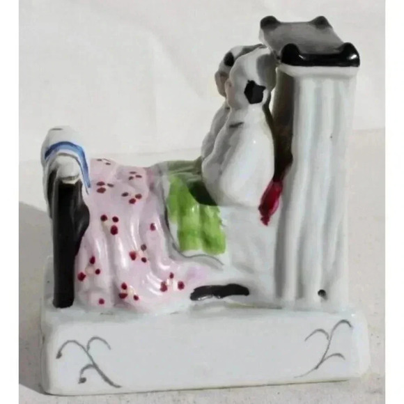 Antique Victorian Germany Porcelain Couple Bed Fairing Trinkiet Shall We Sleep - Picture 2 of 5